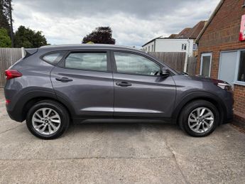Hyundai TUCSON 2.0 CRDi SE Nav Auto 4WD Euro 6 5dr