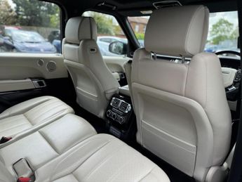Land Rover Range Rover 4.4 SD V8 Vogue SE Auto 4WD Euro 6 (s/s) 5dr
