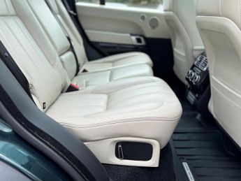 Land Rover Range Rover 4.4 SD V8 Vogue SE Auto 4WD Euro 6 (s/s) 5dr