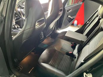 Mercedes-Benz GLA 2.0 GLA250 AMG Line 7G-DCT 4MATIC Euro 6 (s/s) 5dr