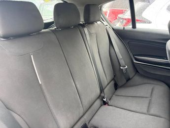 BMW 1 Series 2.0 116d Sport Auto Euro 5 (s/s) 5dr