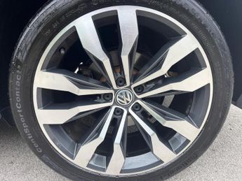 Volkswagen Tiguan 2.0 TDI R-Line DSG Euro 6 (s/s) 5dr