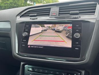 Volkswagen Tiguan 2.0 TDI R-Line DSG Euro 6 (s/s) 5dr