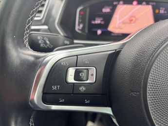 Volkswagen Tiguan 2.0 TDI R-Line DSG Euro 6 (s/s) 5dr