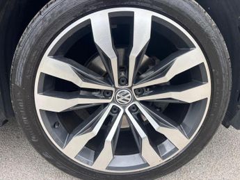 Volkswagen Tiguan 2.0 TDI R-Line DSG Euro 6 (s/s) 5dr