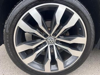 Volkswagen Tiguan 2.0 TDI R-Line DSG Euro 6 (s/s) 5dr
