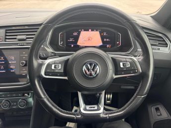 Volkswagen Tiguan 2.0 TDI R-Line DSG Euro 6 (s/s) 5dr