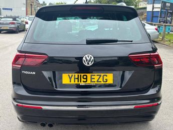 Volkswagen Tiguan 2.0 TDI R-Line DSG Euro 6 (s/s) 5dr