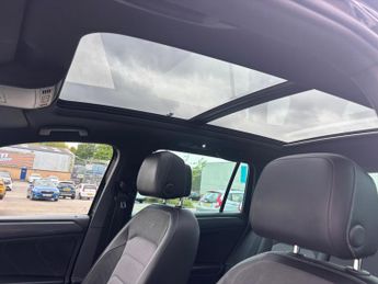 Volkswagen Tiguan 2.0 TDI R-Line DSG Euro 6 (s/s) 5dr