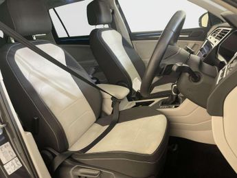 Volkswagen Tiguan 1.4 TSI 13kWh Elegance SUV 5dr Petrol Plug-in Hybrid DSG Euro 6 