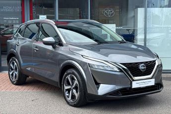 Nissan Qashqai 1.3 DIG-T (158ps) )N-Connecta [Glass Roof]