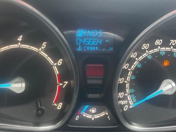 Ford Fiesta 1.6 Zetec Hatchback 5dr Petrol Powershift Euro 5 (105 ps)