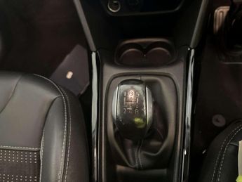 Peugeot 2008 1.2 PureTech Allure SUV 5dr Petrol Manual Euro 6 (82 ps)