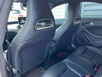 Mercedes-Benz CLA 2.1 CLA220d AMG Line Coupe 7G-DCT 4MATIC Euro 6 (s/s) 4dr