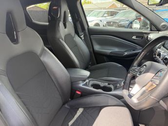 Nissan Juke 1.0 DIG-T Tekna DCT Auto Euro 6 (s/s) 5dr