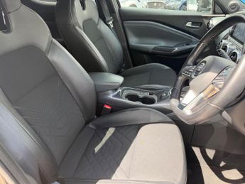 Nissan Juke 1.0 DIG-T Tekna DCT Auto Euro 6 (s/s) 5dr