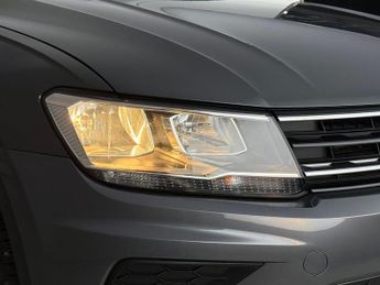 Volkswagen Tiguan 2.0 TDI SE Navigation DSG Euro 6 (s/s) 5dr