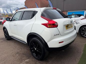 Nissan Juke 1.6 Acenta Premium SUV 5dr Petrol Manual Euro 5 (s/s) (117 ps)
