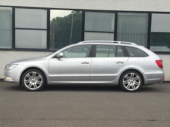 Skoda Superb 2.0 TDI Elegance DSG Euro 5 (s/s) 5dr