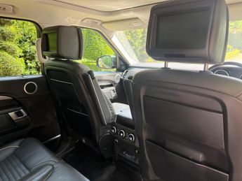 Land Rover Discovery 3.0 TD V6 First Edition Auto 4WD Euro 6 (s/s) 5dr