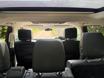 Land Rover Discovery 3.0 TD V6 First Edition Auto 4WD Euro 6 (s/s) 5dr