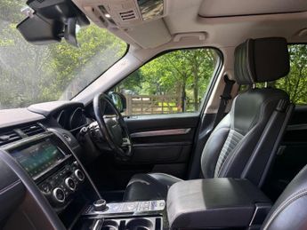 Land Rover Discovery 3.0 TD V6 First Edition Auto 4WD Euro 6 (s/s) 5dr