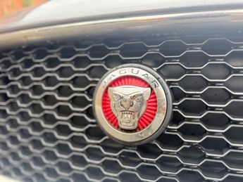 Jaguar XE 2.0d Prestige Auto Euro 6 (s/s) 4dr