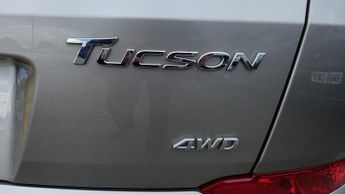 Hyundai TUCSON 2.0 CRDi SE Nav Auto 4WD Euro 6 5dr