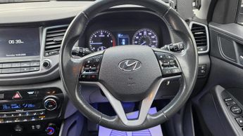 Hyundai TUCSON 2.0 CRDi SE Nav Auto 4WD Euro 6 5dr