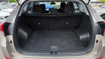 Hyundai TUCSON 2.0 CRDi SE Nav Auto 4WD Euro 6 5dr