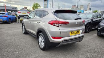 Hyundai TUCSON 2.0 CRDi SE Nav Auto 4WD Euro 6 5dr