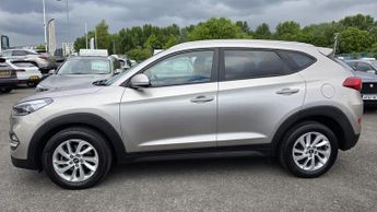 Hyundai TUCSON 2.0 CRDi SE Nav Auto 4WD Euro 6 5dr