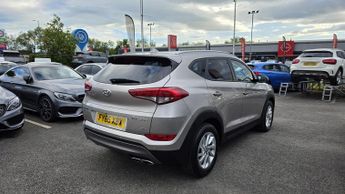 Hyundai TUCSON 2.0 CRDi SE Nav Auto 4WD Euro 6 5dr