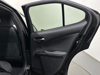 Lexus UX 2.0 250h E-CVT Euro 6 (s/s) 5dr