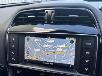 Jaguar F-PACE 2.0 D180 R-Sport Auto AWD Euro 6 (s/s) 5dr