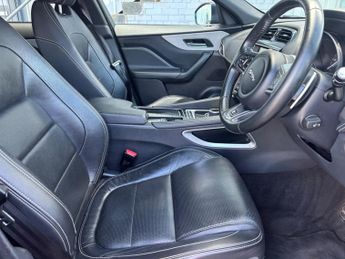 Jaguar F-PACE 2.0 D180 R-Sport Auto AWD Euro 6 (s/s) 5dr