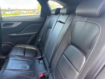 Jaguar F-PACE 2.0 D180 R-Sport Auto AWD Euro 6 (s/s) 5dr