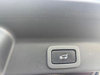 Jaguar F-PACE 2.0 D180 R-Sport Auto AWD Euro 6 (s/s) 5dr