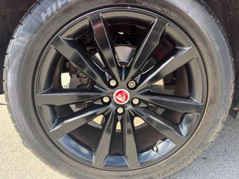 Jaguar F-PACE 2.0 D180 R-Sport Auto AWD Euro 6 (s/s) 5dr