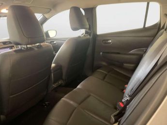 Nissan Leaf 40kWh Tekna Hatchback 5dr Electric Auto (150 ps)
