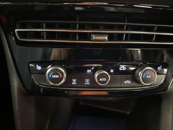 Vauxhall Mokka Electric 50kWh SRi Premium SUV 5dr Electric Auto (136 ps)