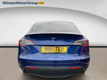 Tesla Model Y PERFORMANCE AWD