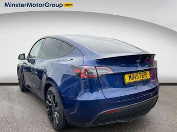 Tesla Model Y PERFORMANCE AWD