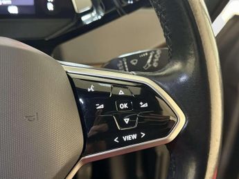 Volkswagen ID.3 Pro Performance 58kWh Life Hatchback 5dr Electric Auto (204 ps)