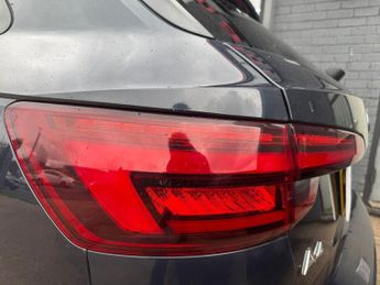 AUDI A4 AVANT 2.0 TFSI Black Edition Estate 5dr Petrol S Tronic Euro 6 (s/s) (