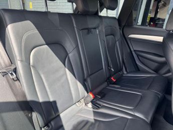 AUDI Q5 2.0 TDI S line Plus SUV 5dr Diesel S Tronic quattro Euro 5 (s/s)