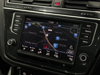 Volkswagen Tiguan 2.0 TDI BlueMotion Tech SEL DSG 4Motion Euro 6 (s/s) 5dr