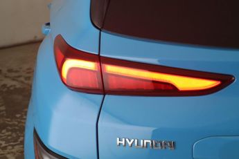 Hyundai KONA 64kWh Premium Auto 5dr (10.5kW Charger)