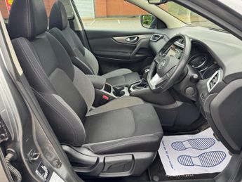 Nissan Qashqai 1.2 DIG-T N-Connecta XTRON Euro 6 (s/s) 5dr
