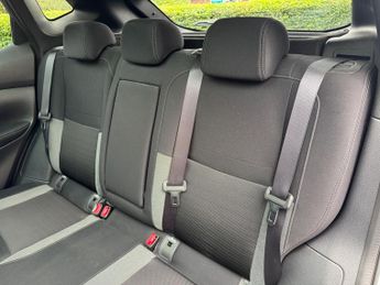 Nissan Qashqai 1.2 DIG-T N-Connecta XTRON Euro 6 (s/s) 5dr